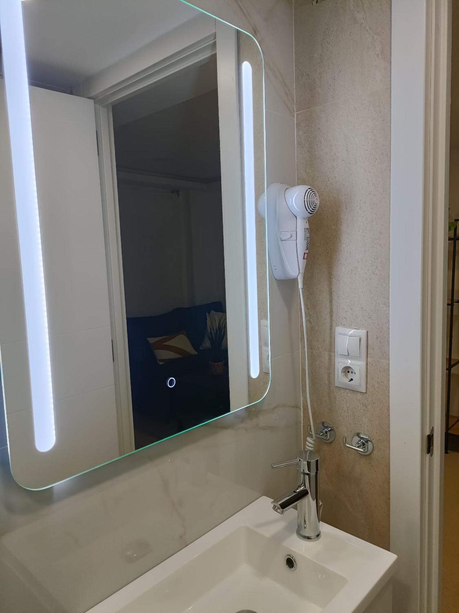 Oillan11 - Apartamento 5 Malaga Phòng bức ảnh